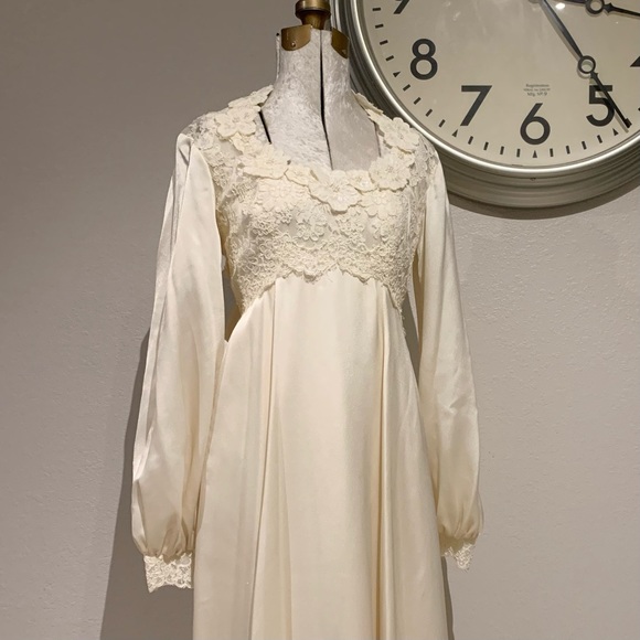 Vintage 1960s House of Bianchi Wedding Dress